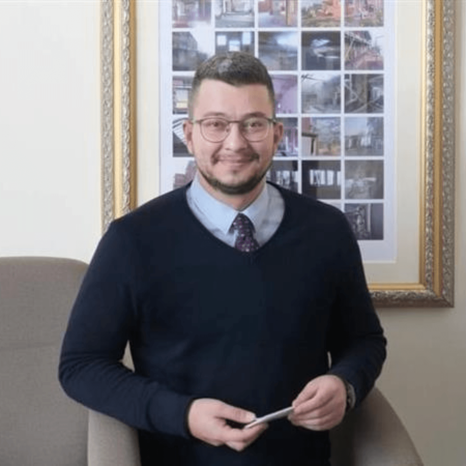 Professional headshot of Alin, an employee at OneTouch Health